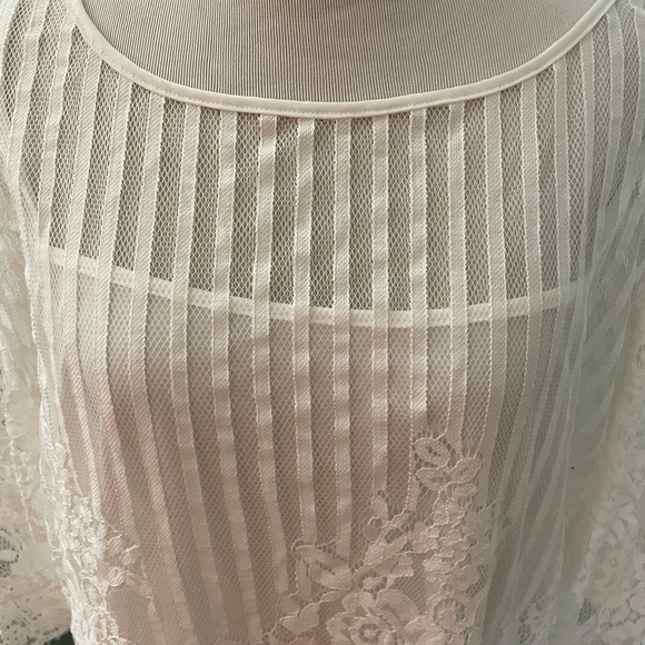 Zac & Rachel lace blouse - Picture 2 of 8